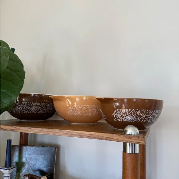 3 Vintage Pyrex Woodland Cinderella Brown Nested Mixing Bowls 442, 443, 444 - Picture 1 of 8